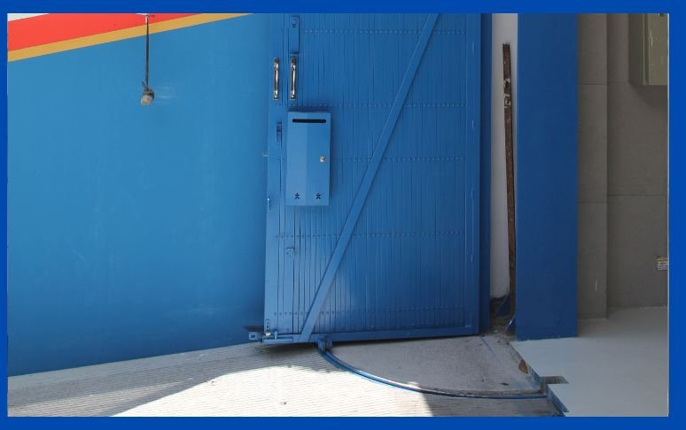 Pintu Harmonika Swing