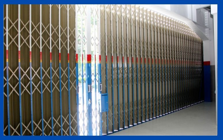 Daun Pintu Harmonika